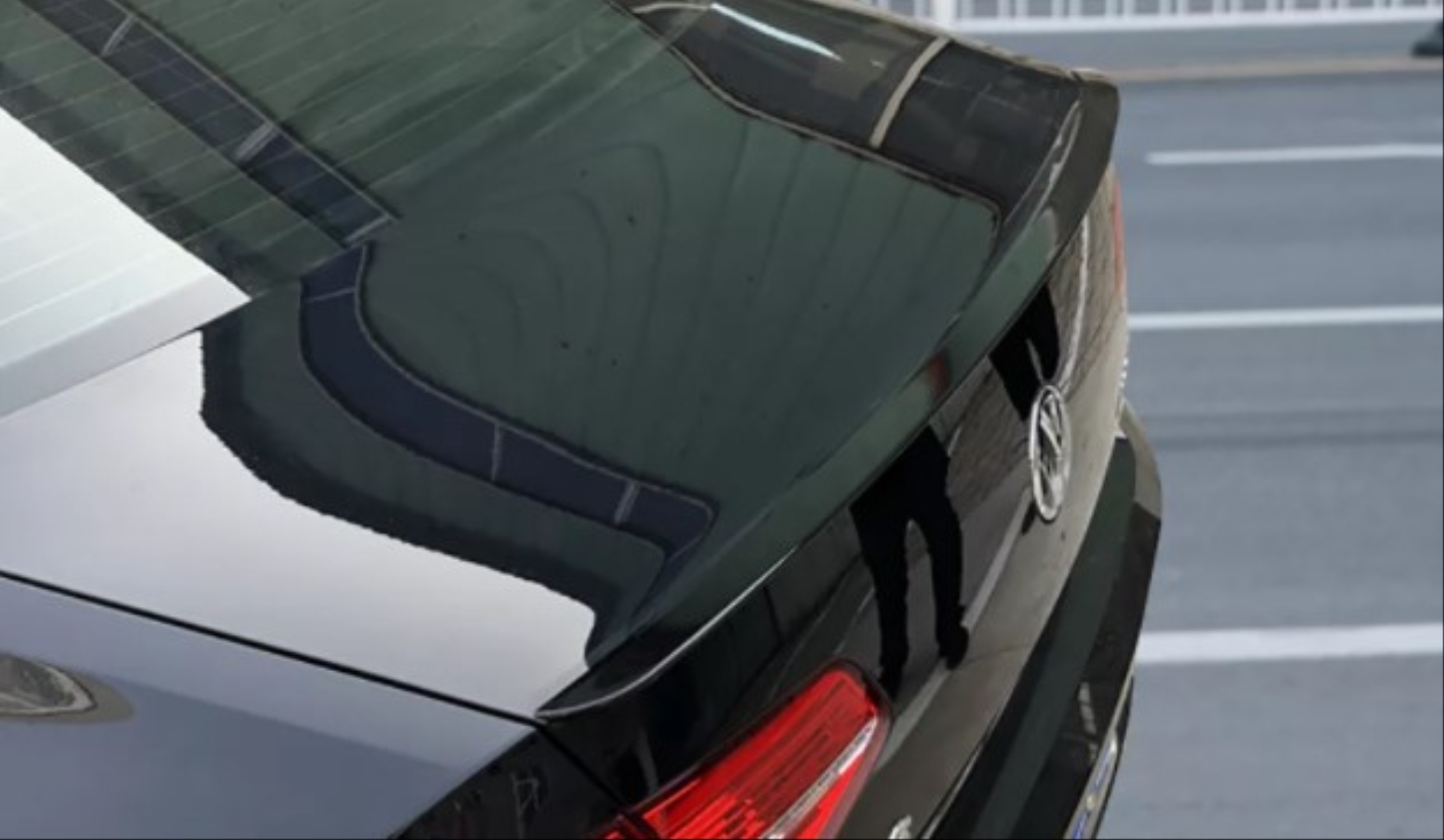 Volkswagen Passat B8 Uyumlu Spoiler - Piano Black (Parlak Siyah) 3