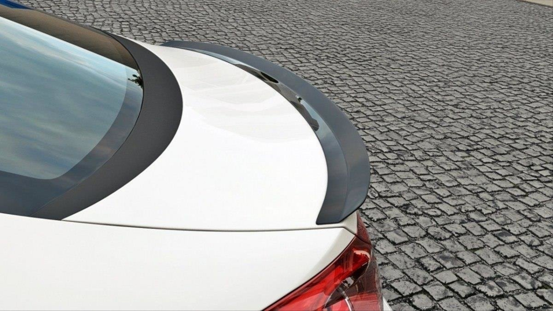 Volkswagen Passat CC Spoiler - Piano Black 2
