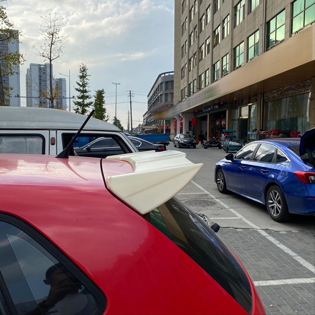 Volkswagen Polo 2010-2017 İçin Yarasa Spoiler - Piano Black 3