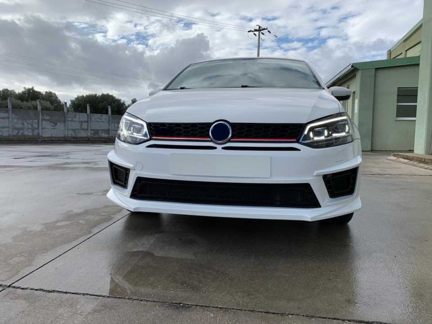 Volkswagen Polo 2010-2017 Ön Tampon + Panjur R400 2