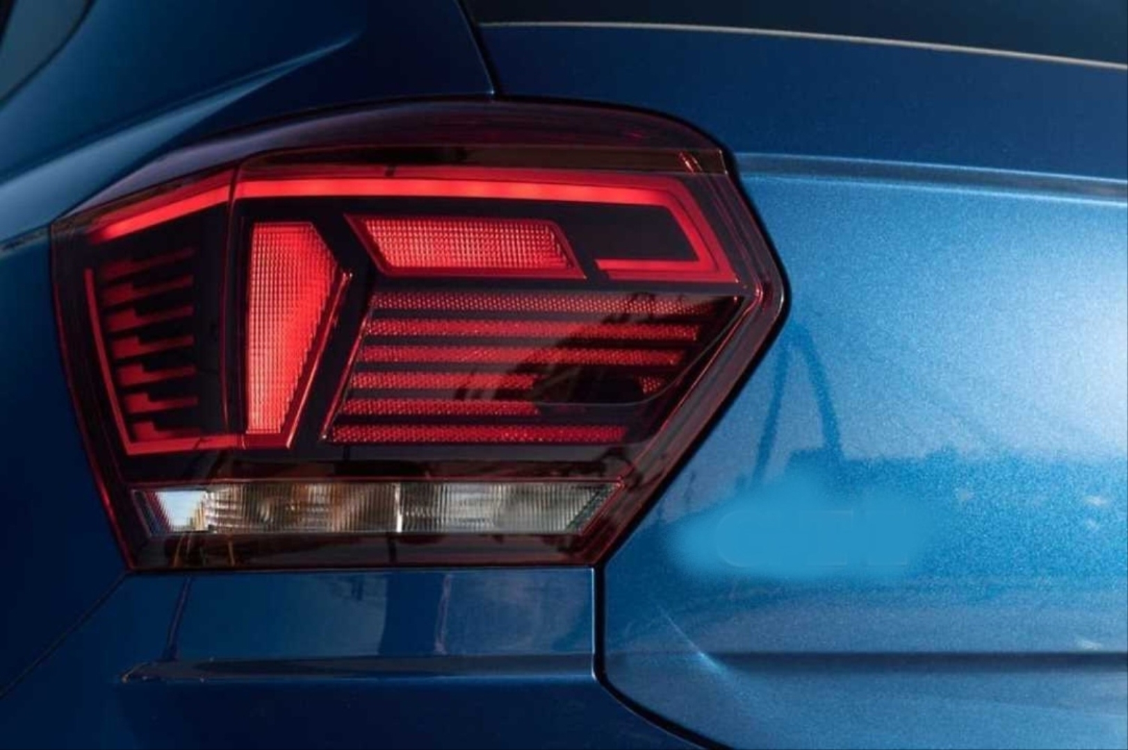 Volkswagen Polo 2018+ için Uyumlu LED Stop (Highline & R-Line Görünüm, Selamlama ve Hareketli Sinyal) 2