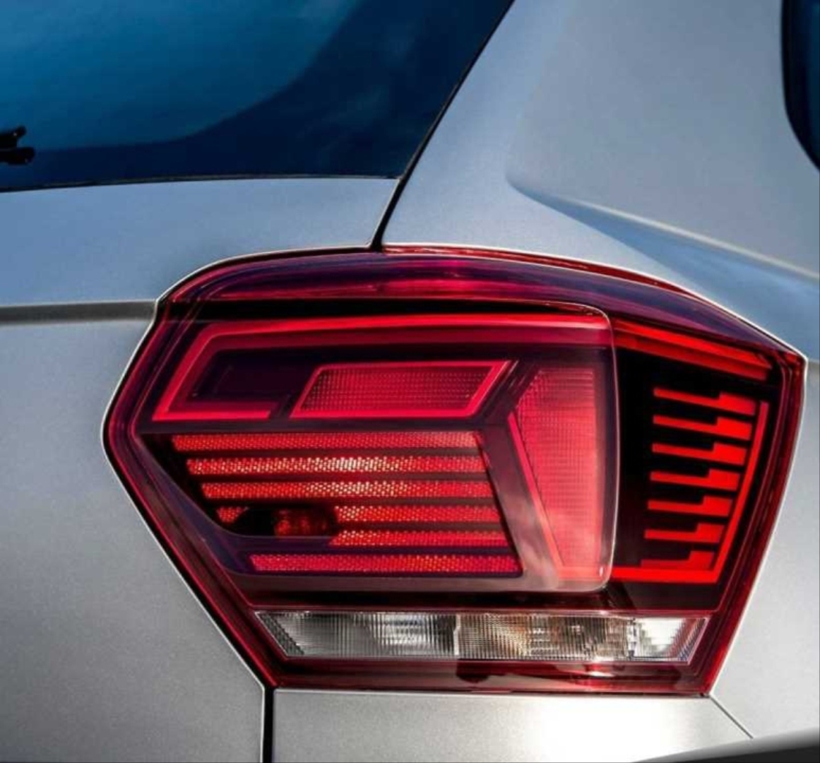 Volkswagen Polo 2018+ için Uyumlu LED Stop (Highline & R-Line Görünüm, Selamlama ve Hareketli Sinyal) 3
