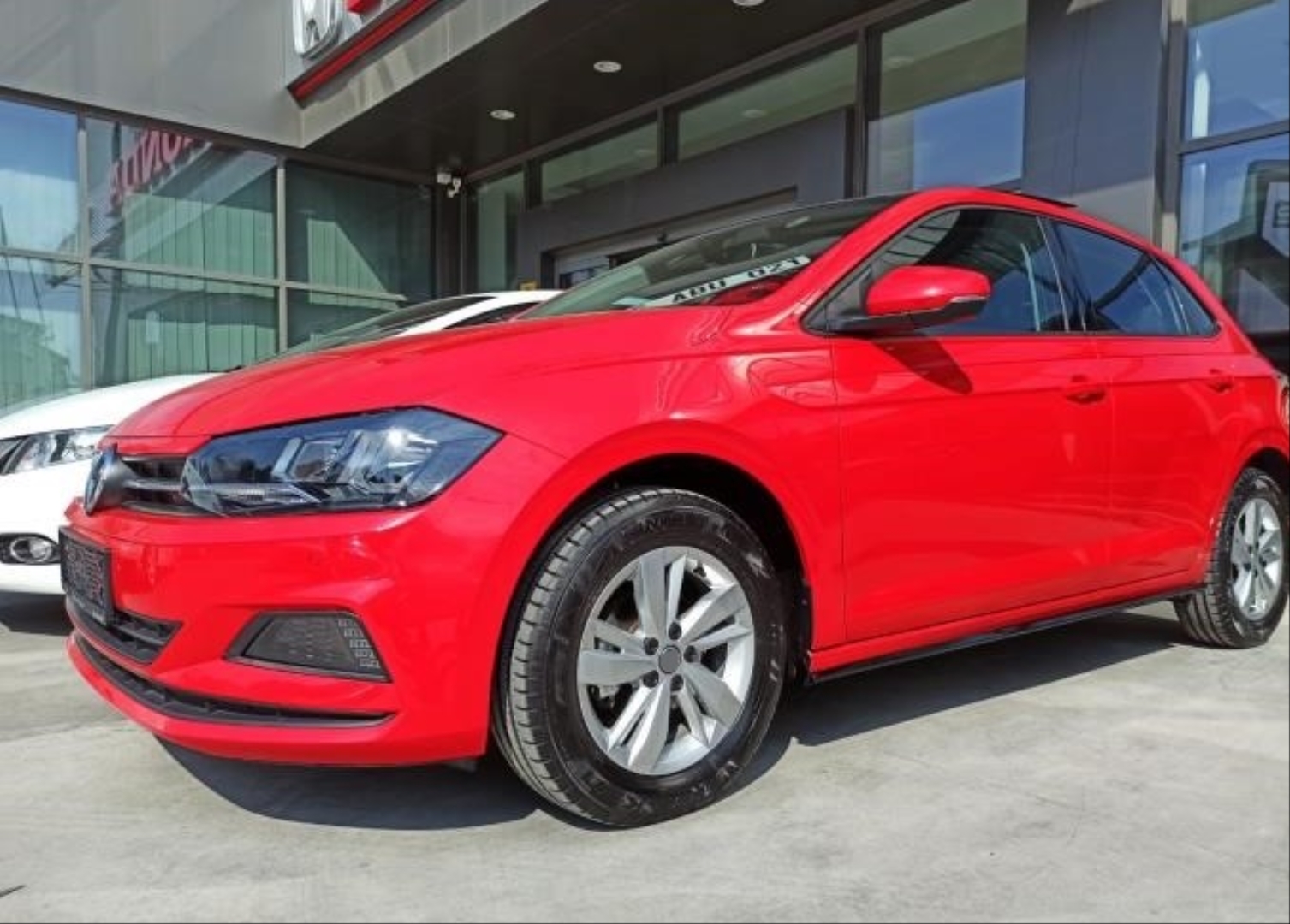 Volkswagen Polo 2018+ İçin Uyumlu Marşpiyel 2