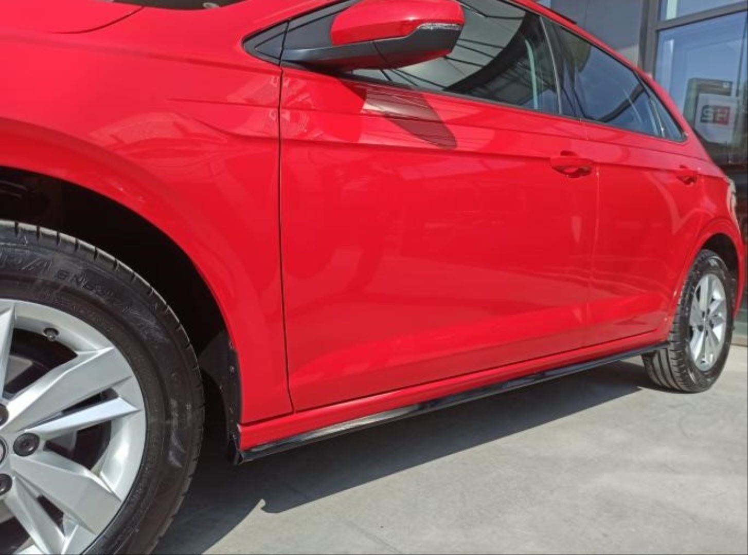 Volkswagen Polo 2018+ İçin Uyumlu Marşpiyel 3
