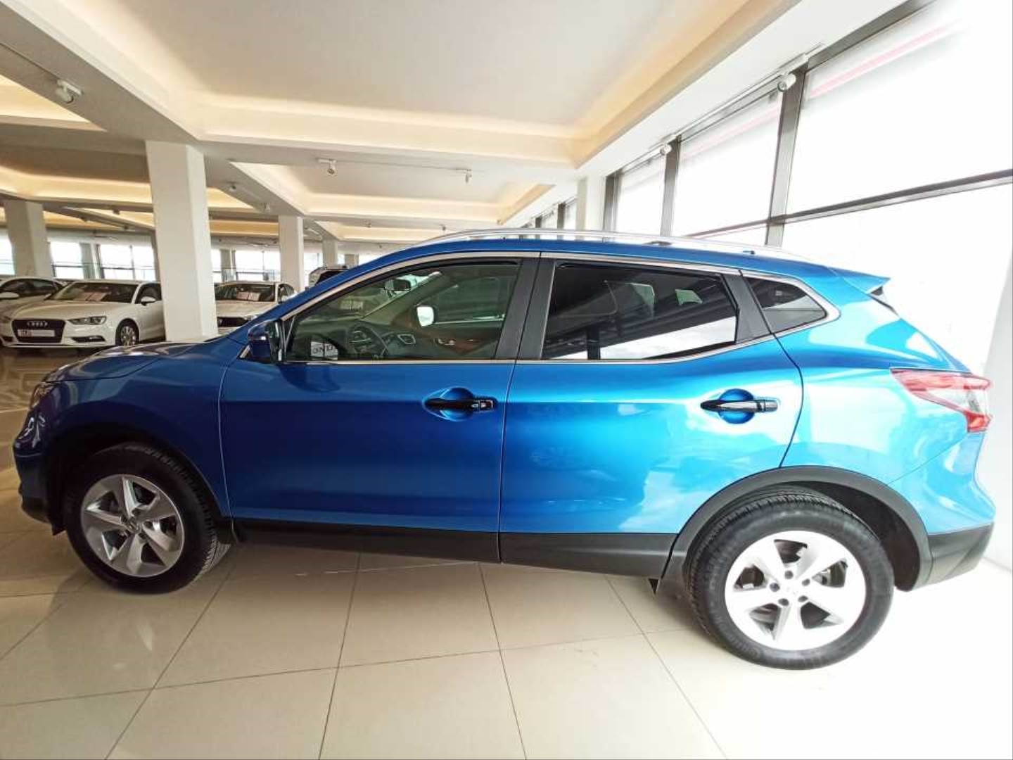 Nissan Qashqai 2014-2020 İçin Uyumlu Kapı Kolu Kapatma - Piano Black (Smart Key) 4