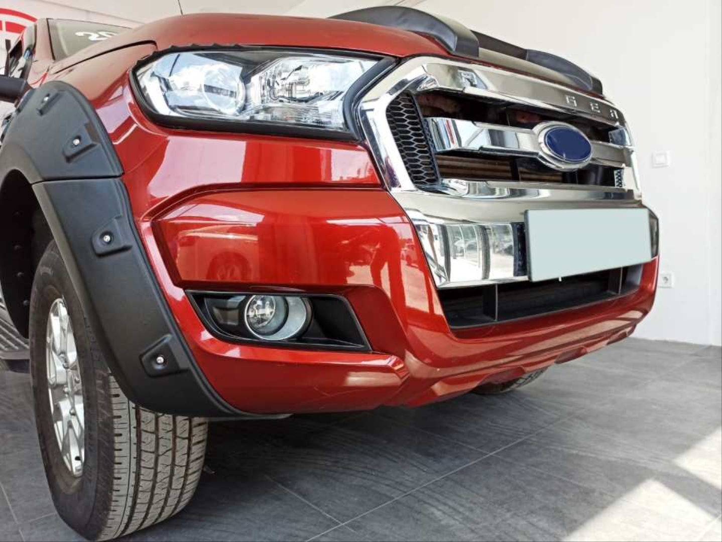 Ford Ranger 2012-2016 Ön Sis Çerçevesi Kaplama Siyah Kalın 2