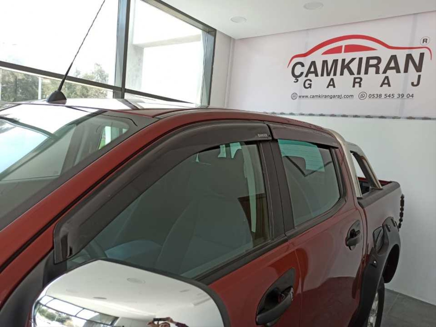 2012-2020 Ford Ranger Cam Rüzgarlığı 4