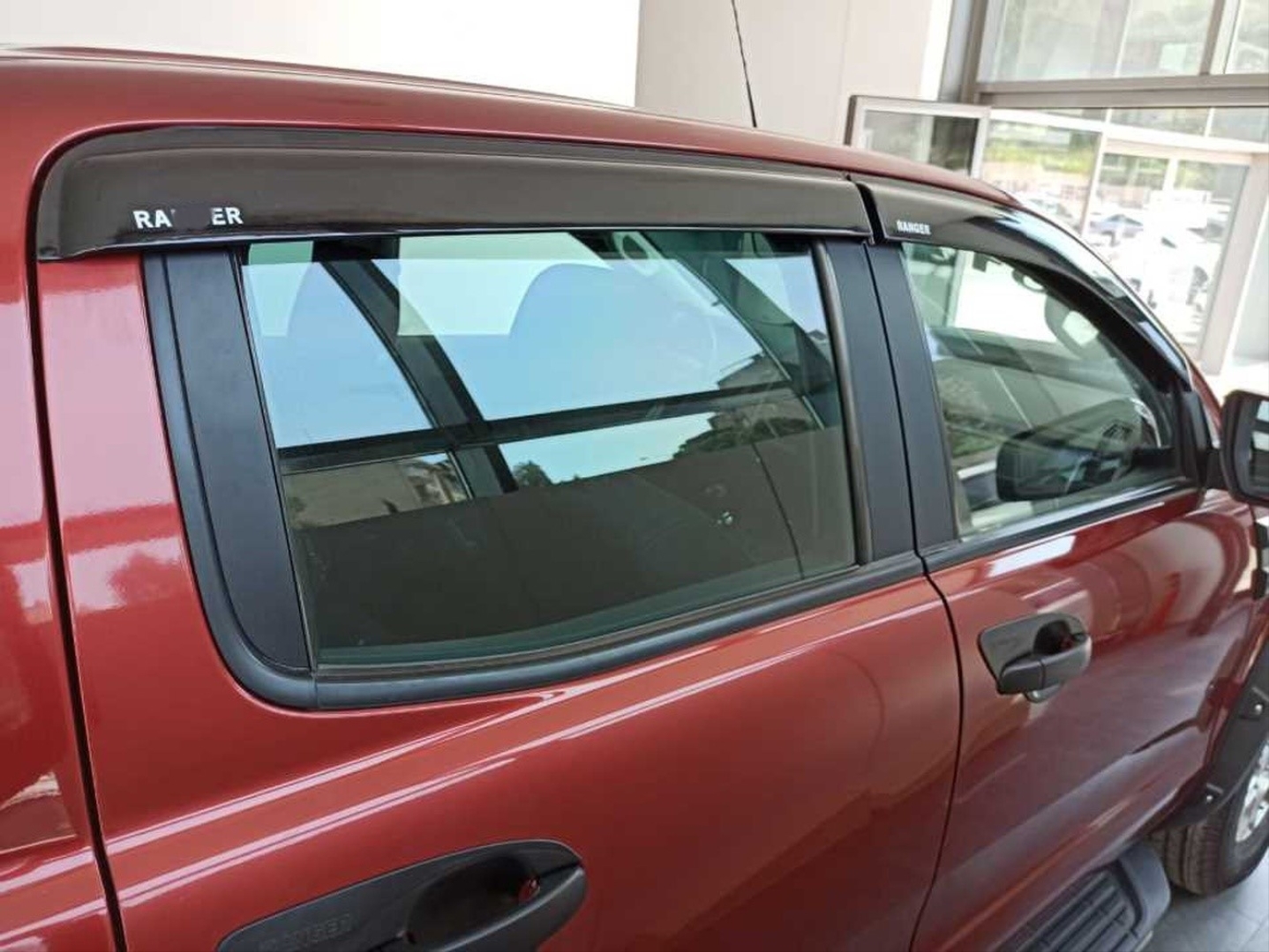 2012-2020 Ford Ranger Cam Rüzgarlığı 5