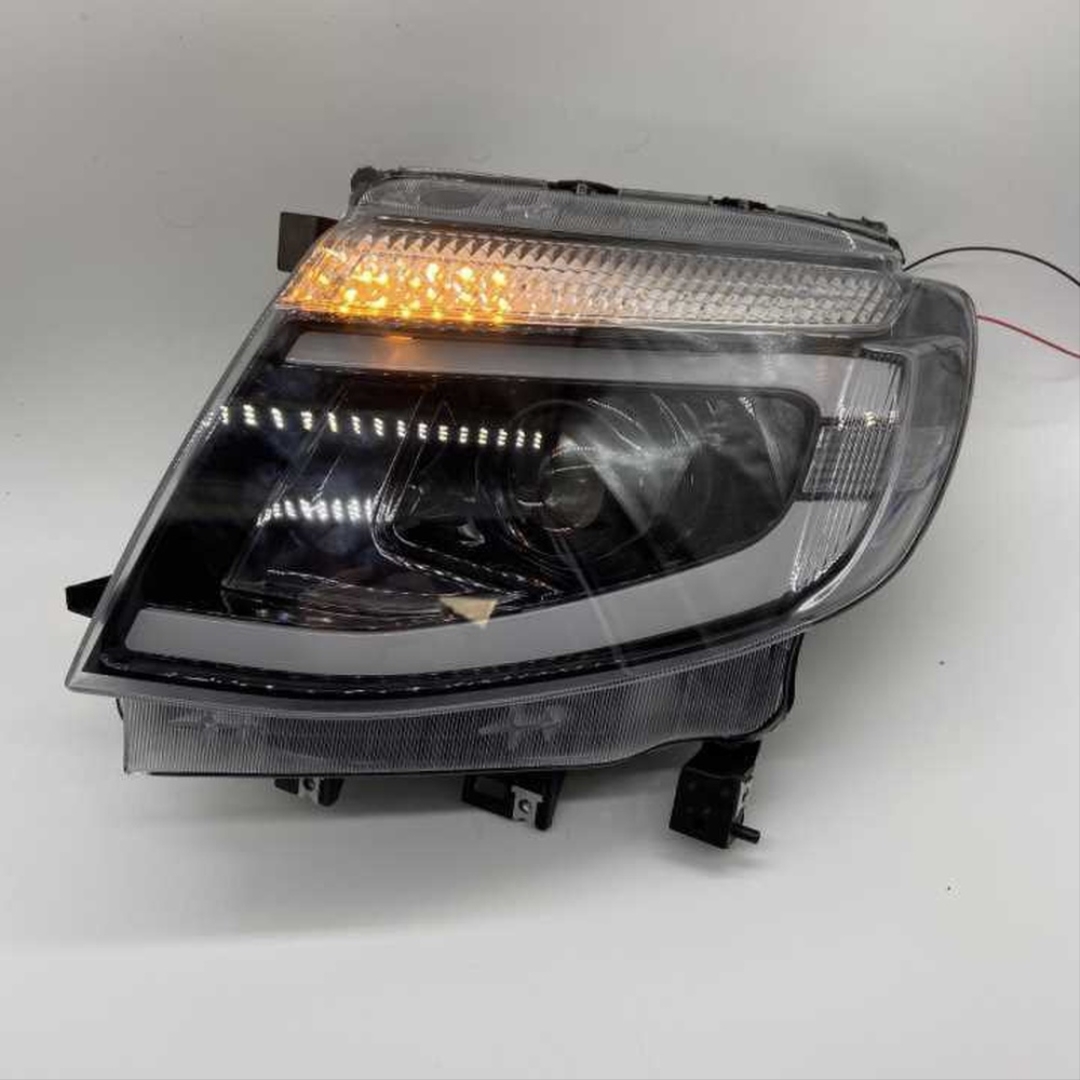 Ford Ranger T6 (2012-2015) Uyumlu LED Far 4