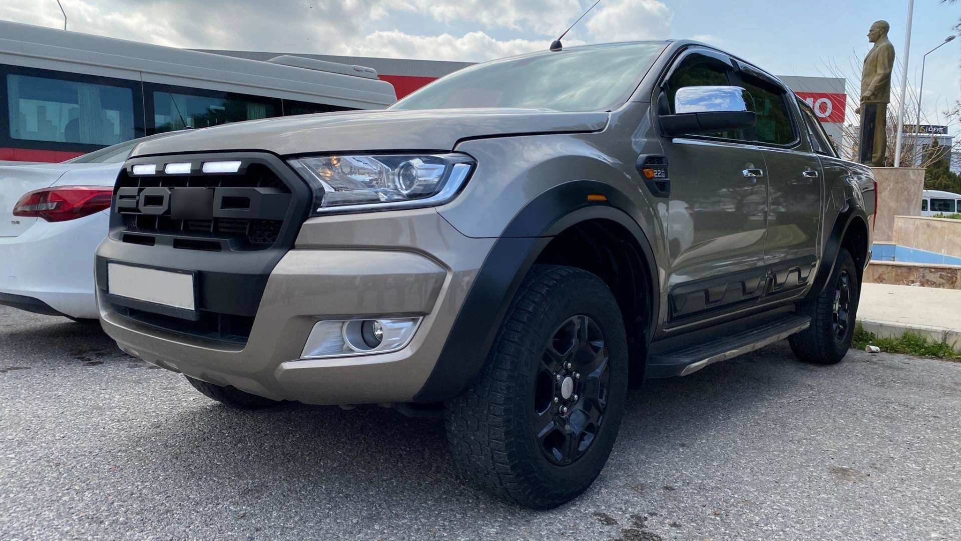 Ranger İçin Uyumlu T7 (2015-2018) LED'li Panjur 5