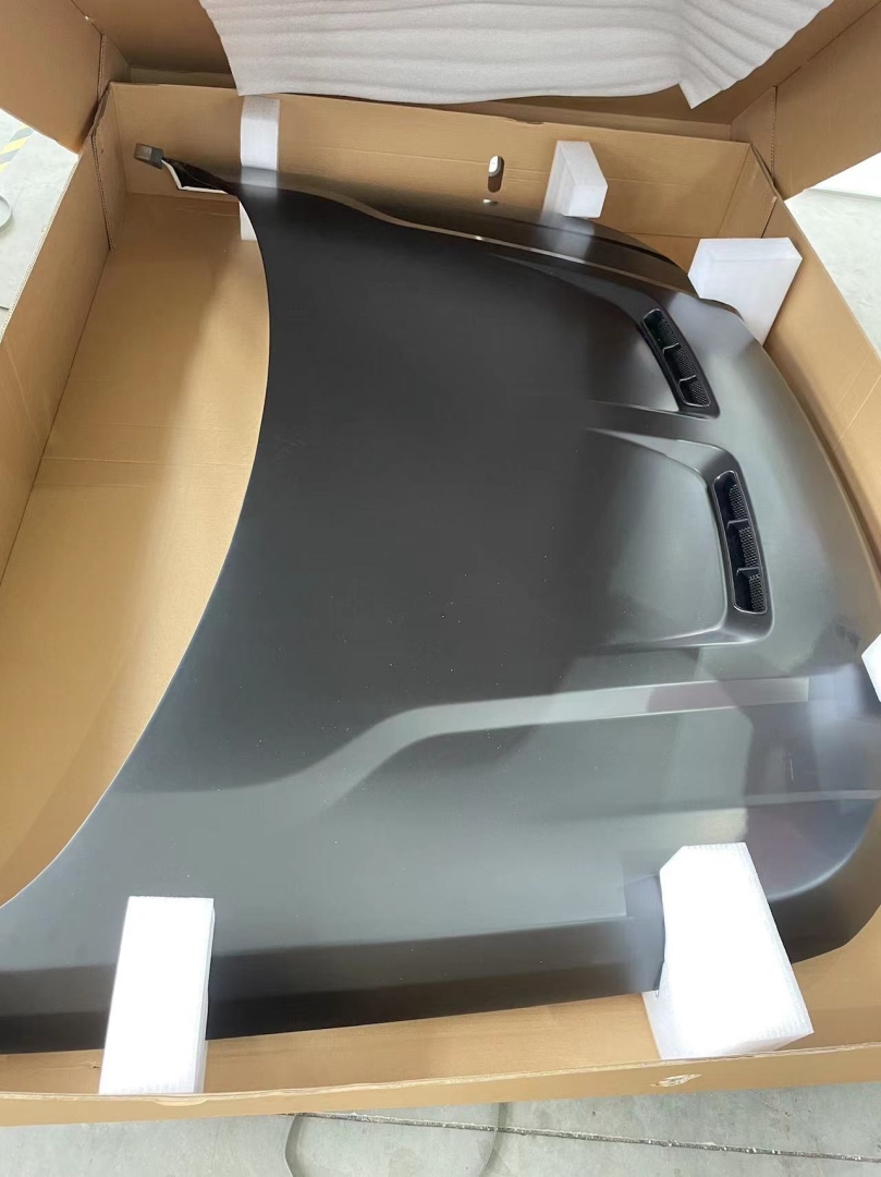 Range Rover Sport 2013-2017 SVR Kaput 2