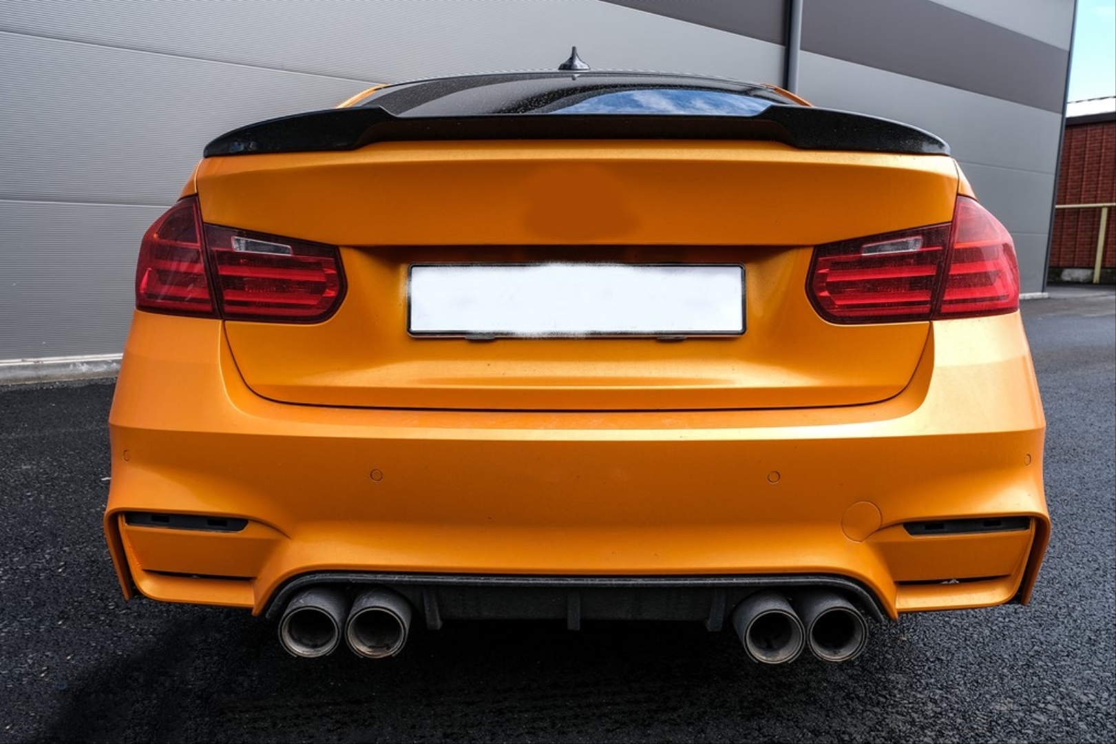 BMW 3 Serisi F30 (2012-2018) M4 Görünüm Spoiler - Piano Black 4