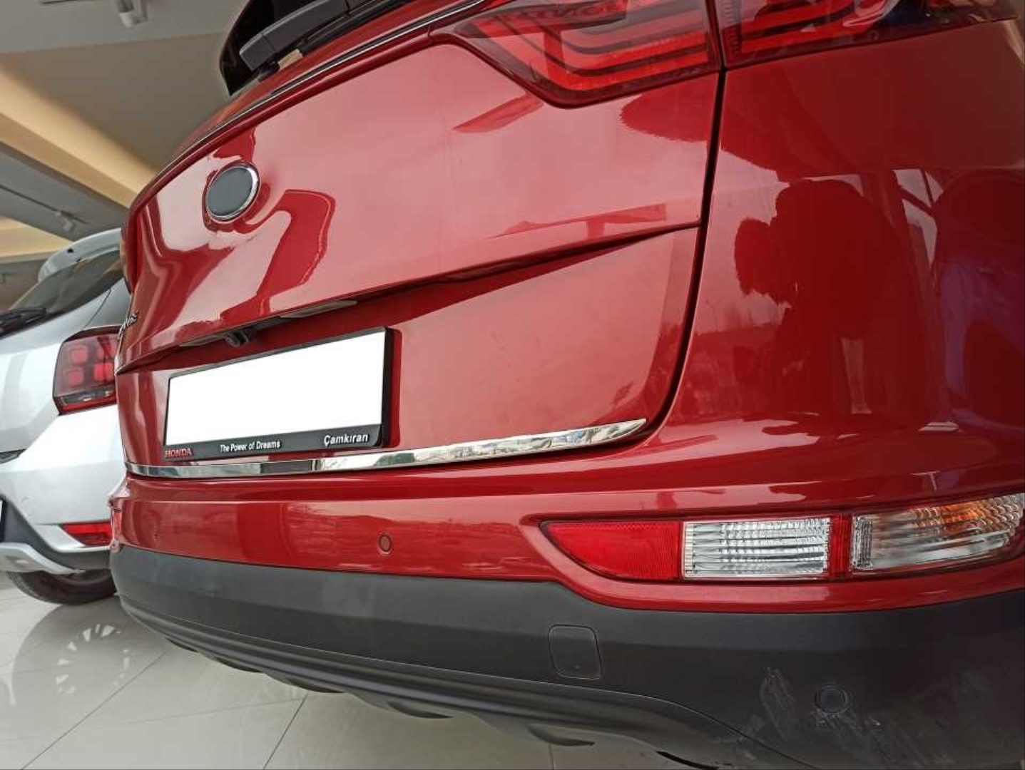 Kia Sportage 2016-2019 için Uyumlu Bagaj Kapağı Alt Çıtası Krom 2