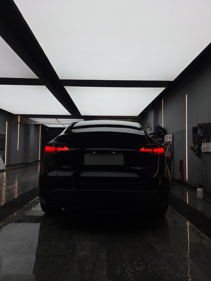 Tesla Model Y ve Model 3 İçin Shadow LED Stop 3