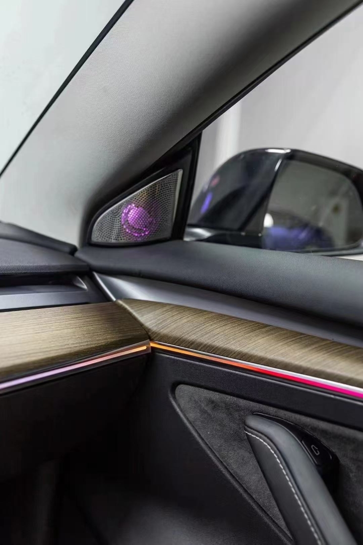 Tesla Model Y için Ambians Aydınlatma Seti 4
