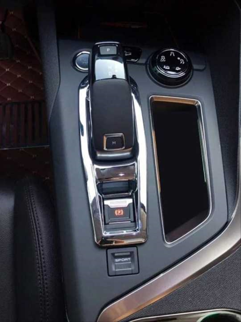 Peugeot 3008 (2016 ve sonrası) için uyumlu vites kaplama küçük nikelaş 4