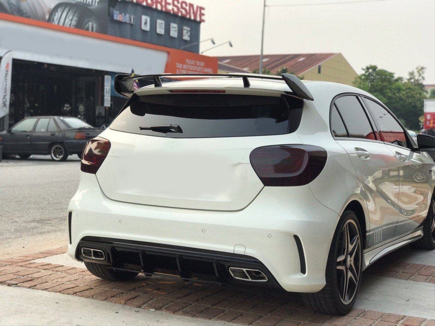 Mercedes-Benz A45 Difuzor & Egzoz Seti (Parlak Siyah) - Silver Egzoz ile (AMG Paket İçin) 4