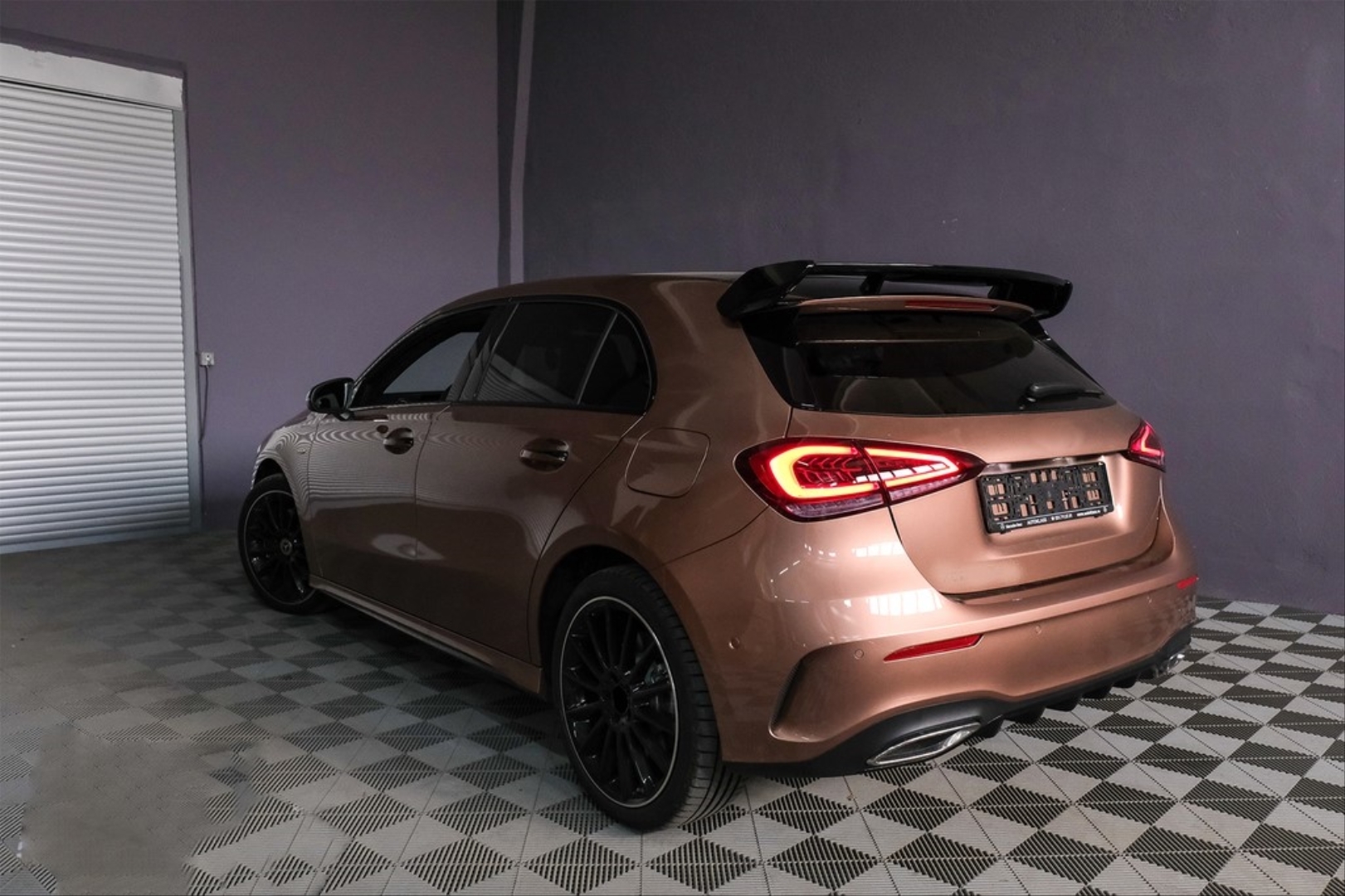Mercedes-Benz A Serisi W177 2019+ İçin Uyumlu A45 Spoiler Piano Black 5