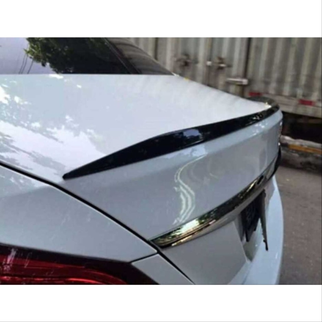 W205 2015-2020 C Serisi için C63 Spoiler - Piano Black 2