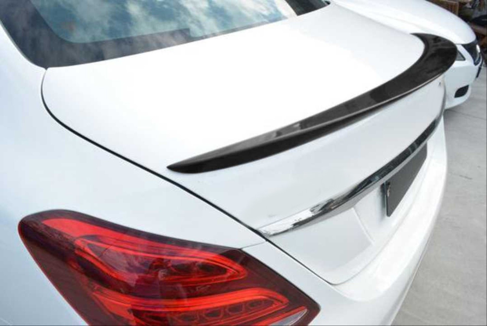 W205 2015-2021 C Serisi için Uyumlu AMG Görünüm Spoiler - Piano Black (Parlak Siyah) 2