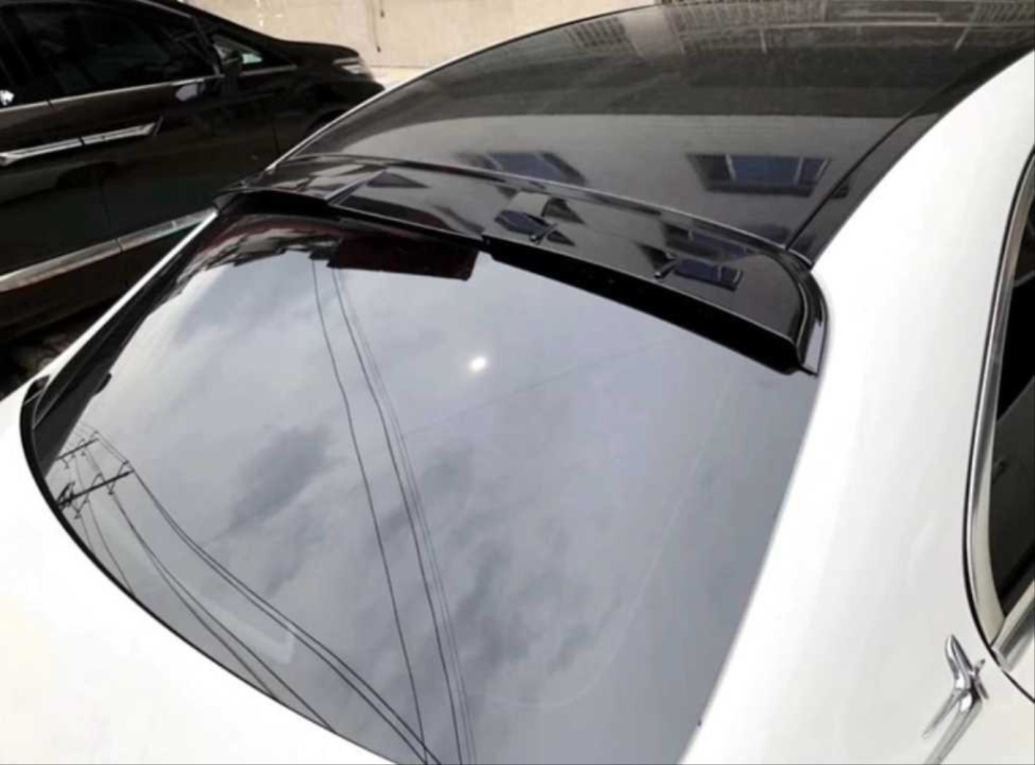W205 2015-2021 C Serisi İçin Uyumlu Cam Üstü Spoiler - Piano Black (Parlak Siyah) 3