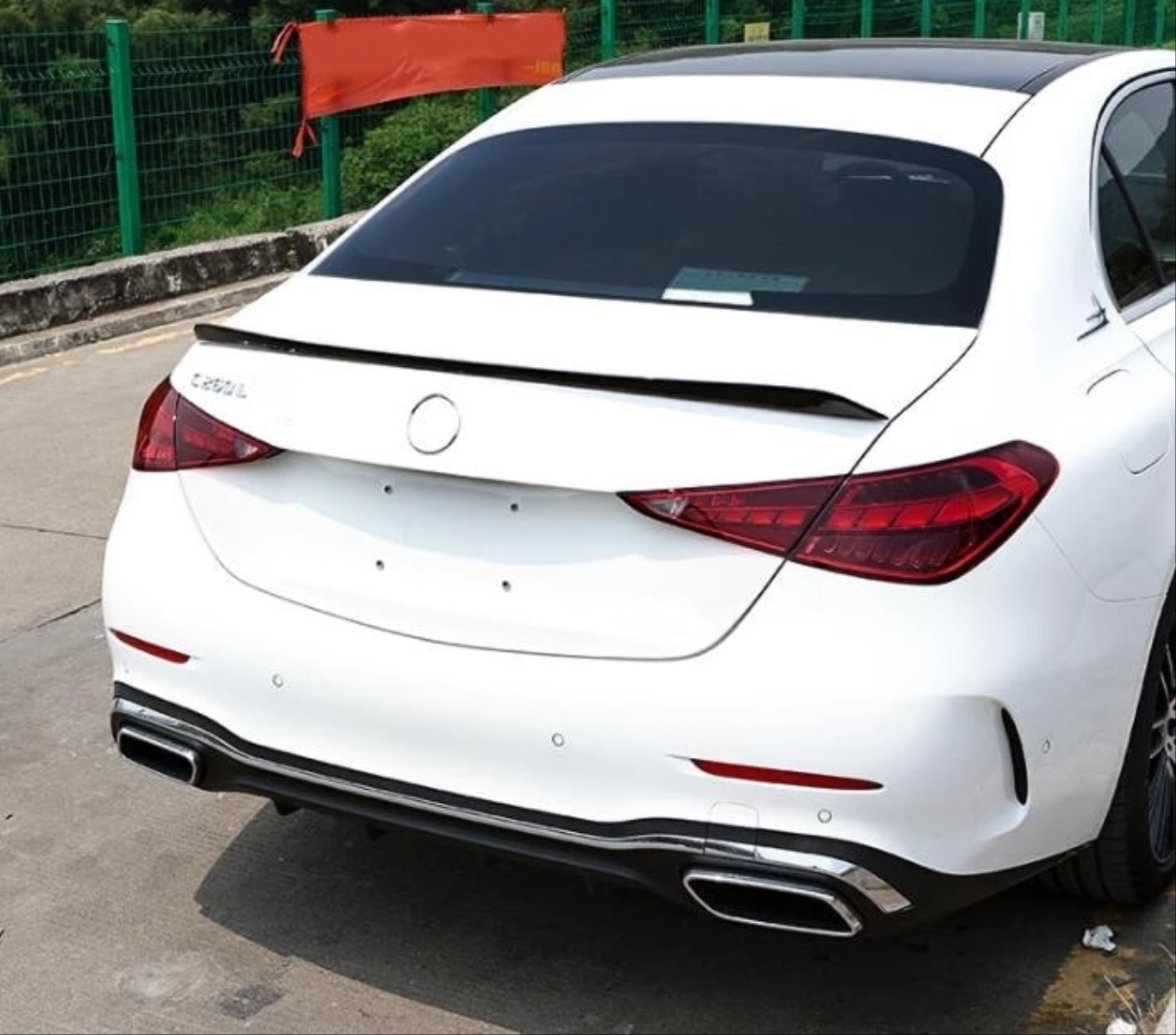 W206 C Serisi 2021+ C63s Spoiler (Piano Black) 4