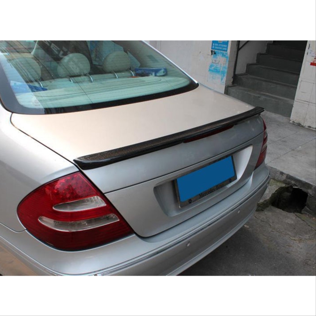 W211 E Serisi İçin Uyumlu Spoiler - Piano Black (Parlak Siyah) 3