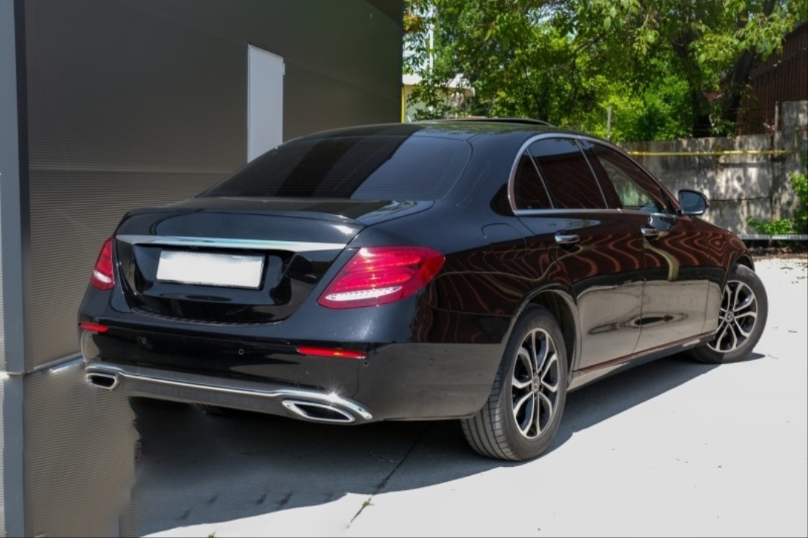 W213 2016-2019 E Serisi İçin Uyumlu E63 Spoiler Piano Black 2