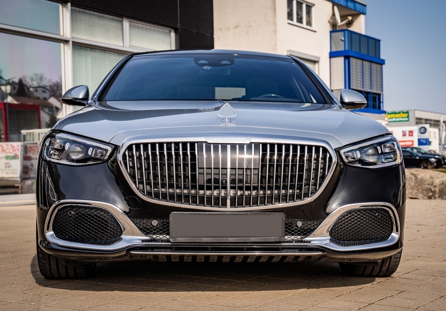 W213 Yeni E Serisi için Uyumlu 2020+ Maybach Görünüm Body Kit (Siyah Sis Kapak) 2