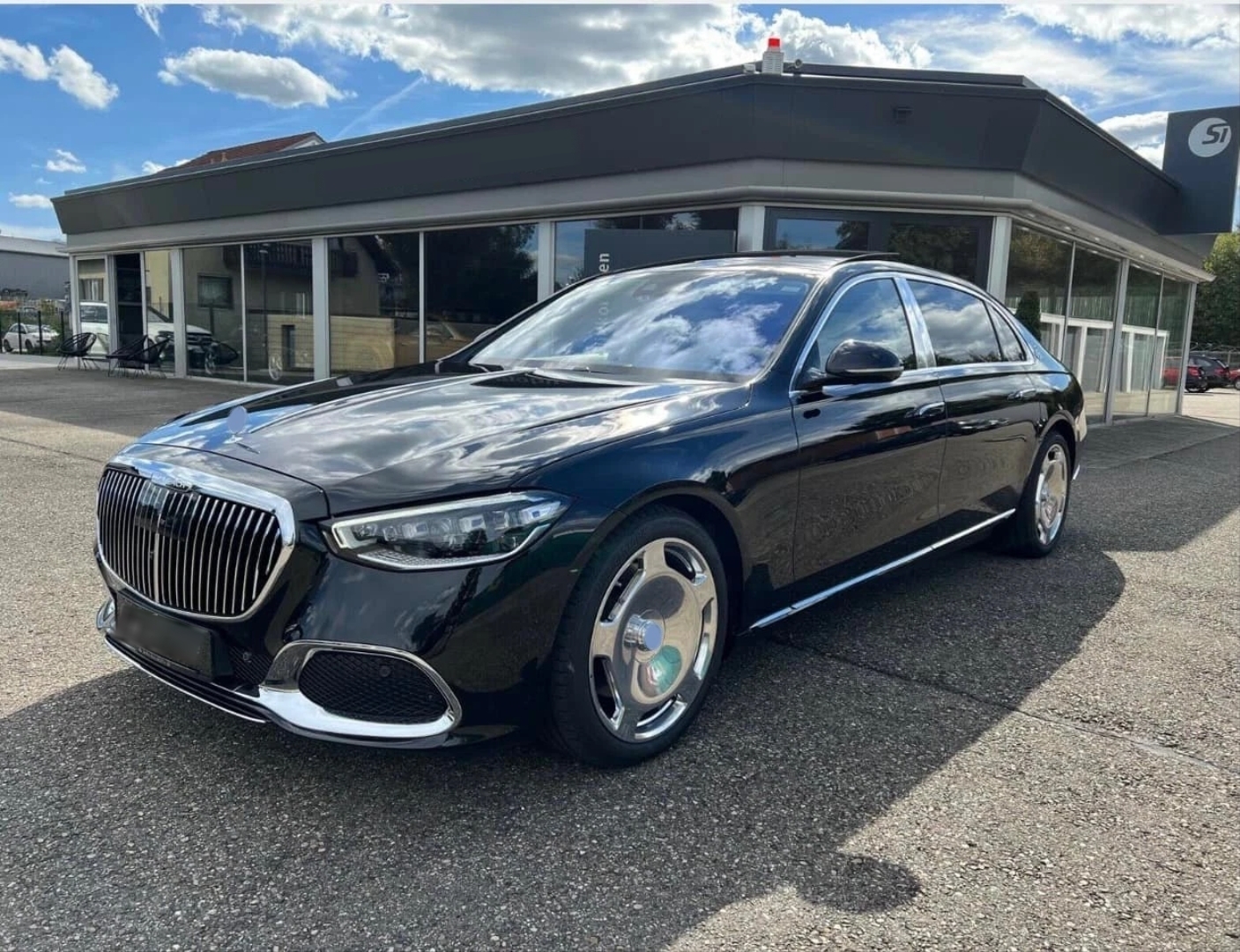 W213 Yeni E Serisi için Uyumlu 2020+ Maybach Görünüm Body Kit (Siyah Sis Kapak) 4