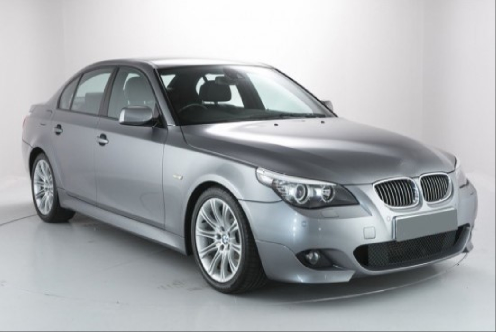 BMW 5 Serisi E60 Uyumlu MT Ön Tampon (Sis Lambası Dahil) 4