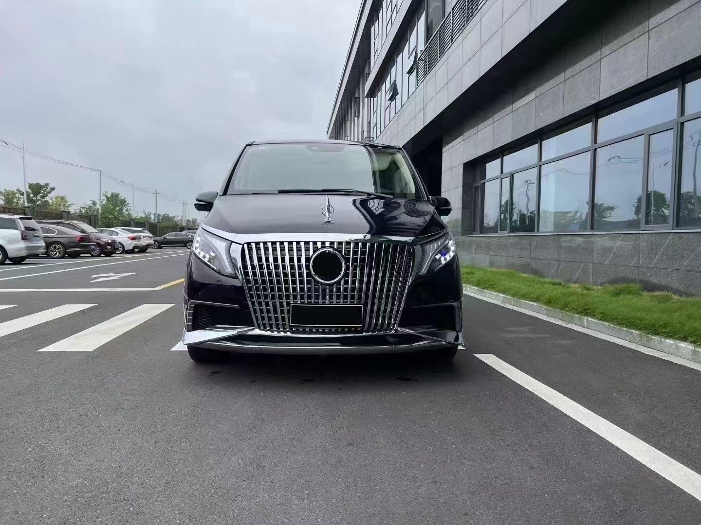 Mercedes-Benz W447 Vito Luxury Body Kit 2