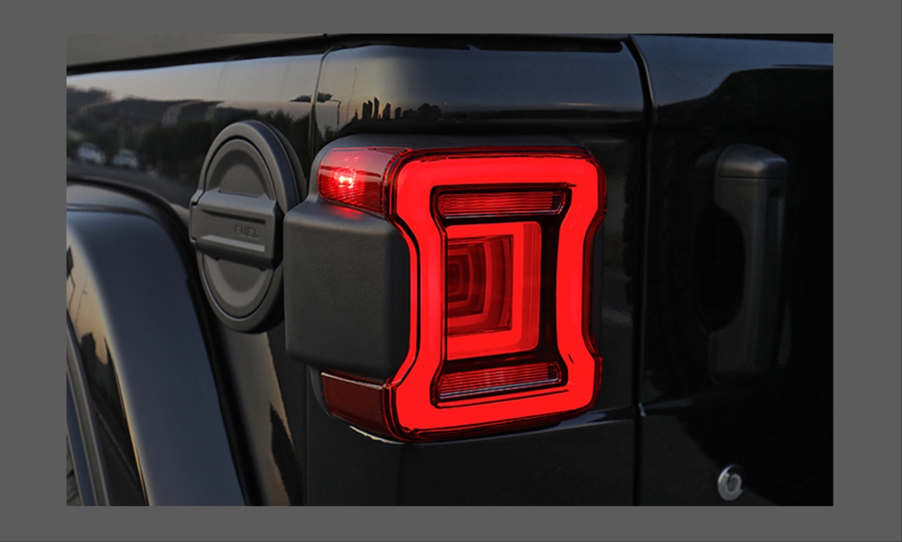 Jeep Wrangler 2008-2017 İçin Uyumlu 3D LED Stop 3