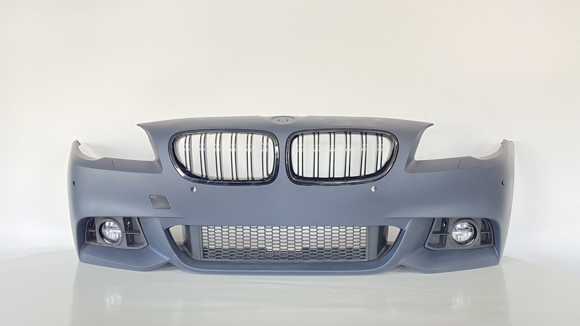 BMW 5 Serisi F10 (2014-2017) Uyumlu LCI M Tech Ön Tampon + Panjur 2