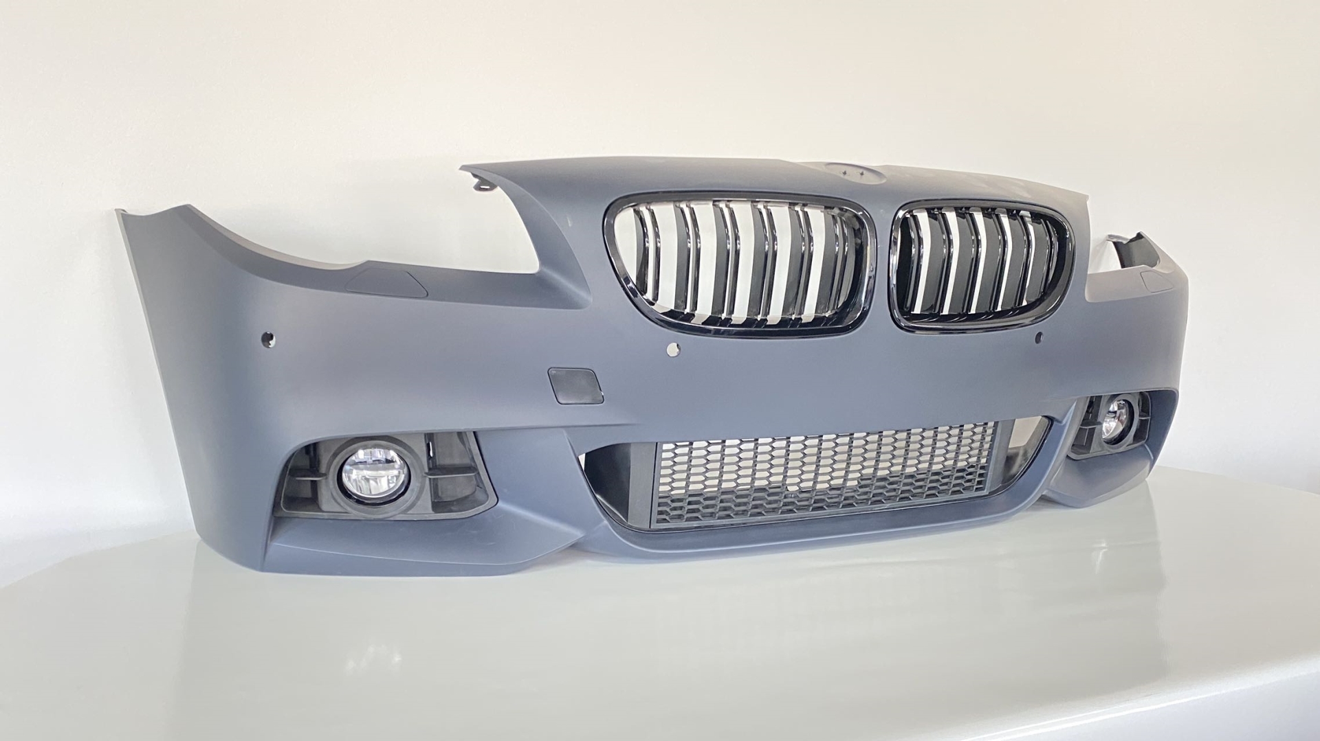 BMW 5 Serisi F10 (2014-2017) Uyumlu LCI M Tech Ön Tampon + Panjur 3