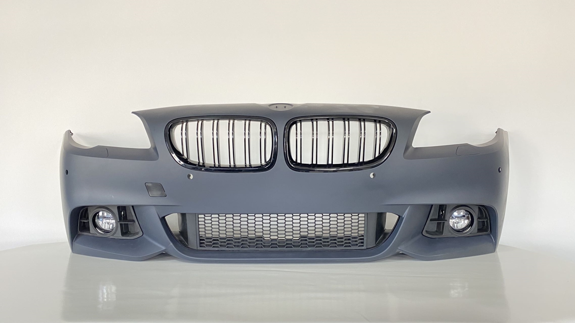 BMW 5 Serisi F10 (2014-2017) Uyumlu LCI M Tech Ön Tampon + Panjur 4