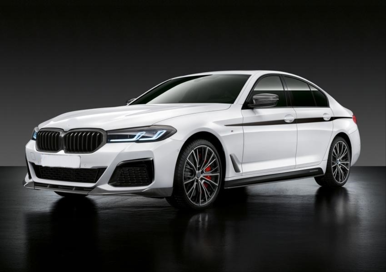 BMW 5 Serisi G30 2021+ LCI M5 Body Kit 5