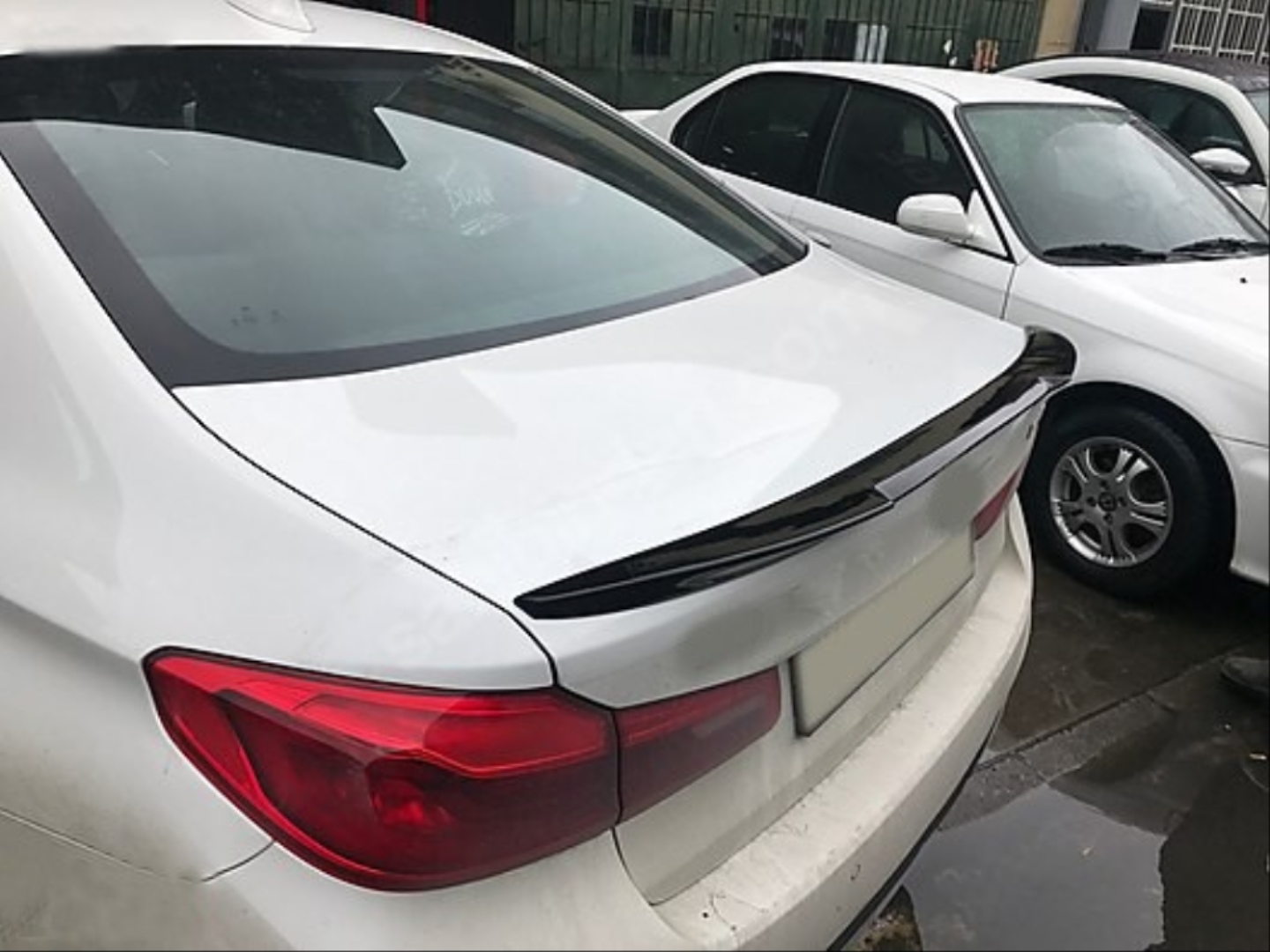 BMW 5 Serisi G30 Uyumlu M4 Görünüm Spoiler - Piano Black (Parlak Siyah) 3