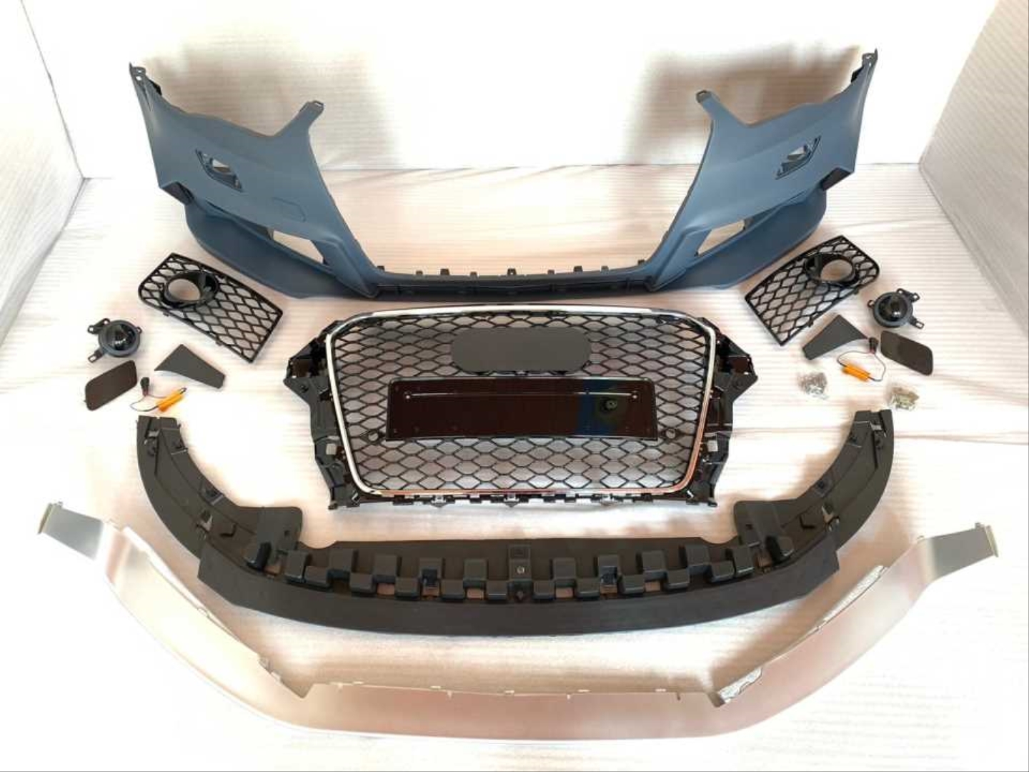 A3 2013-2016 HATCHBACK UYUMLU RS3 ÖN TAMPON SET 2