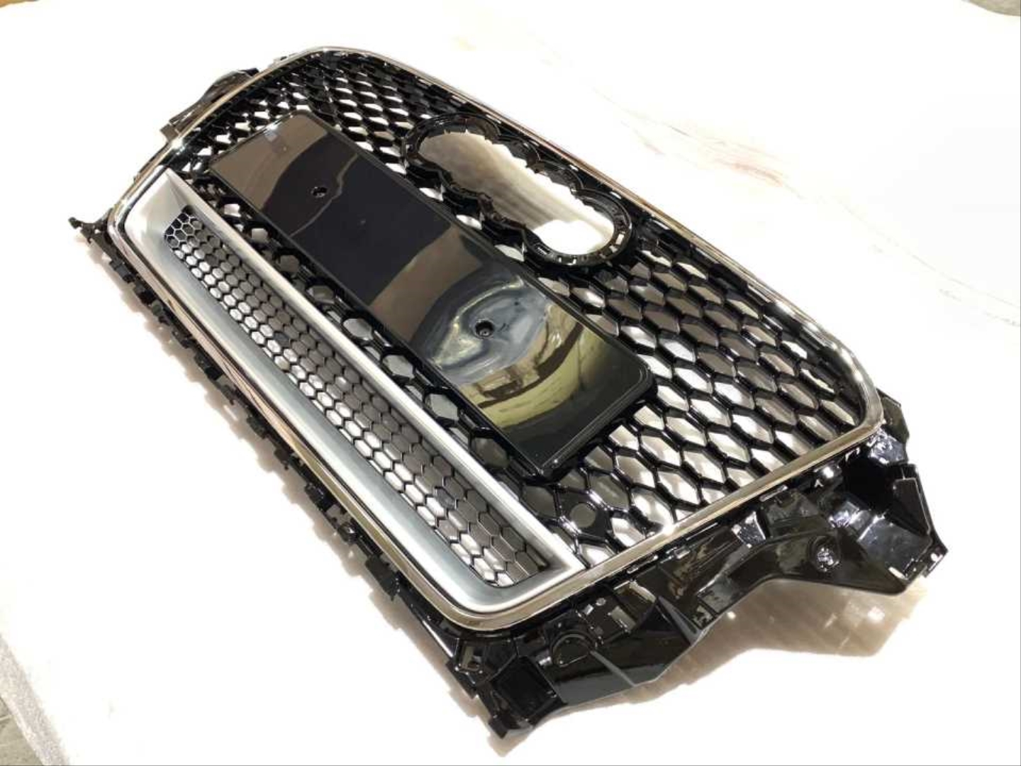 Audi A3 2013-2016 İçin Uyumlu Panjur RS3 - Krom Çerçeve - Quattro Yazılı 5