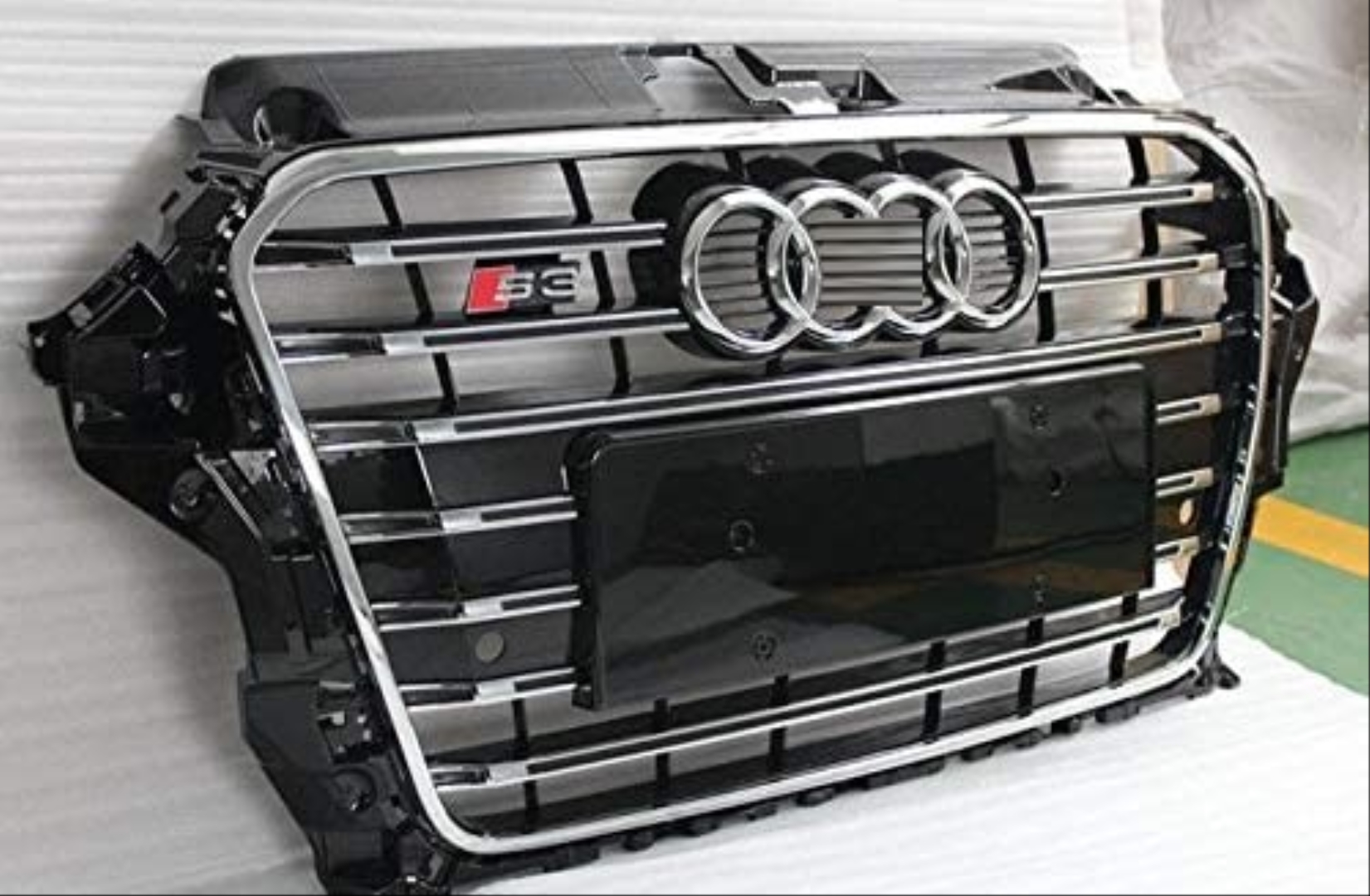 Audi A3 (2013-2016) için Uyumlu Siyah Panjur S3 2