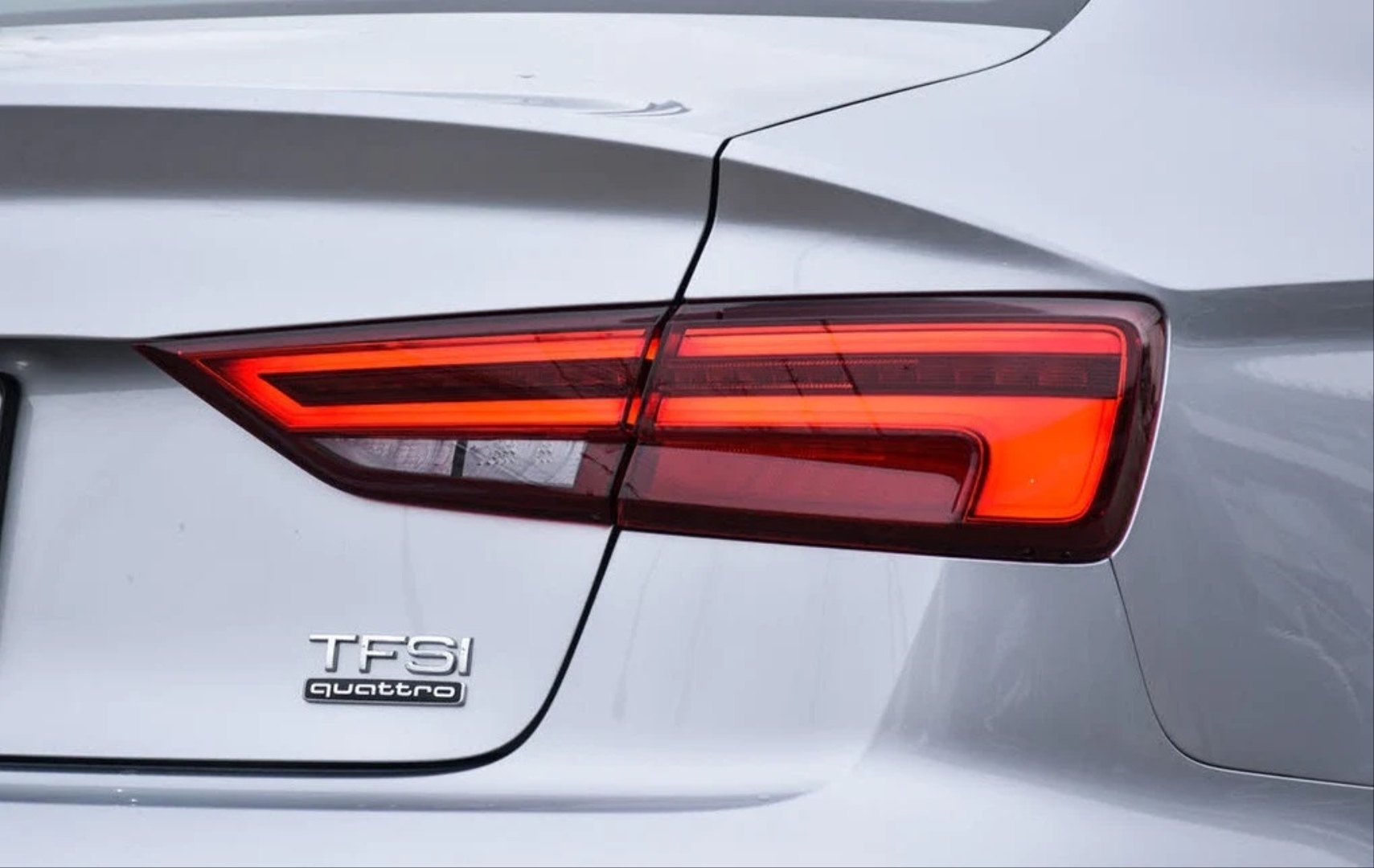Audi A3 (2013-2019) Uyumlu S3 Görünümlü LED Stop 2
