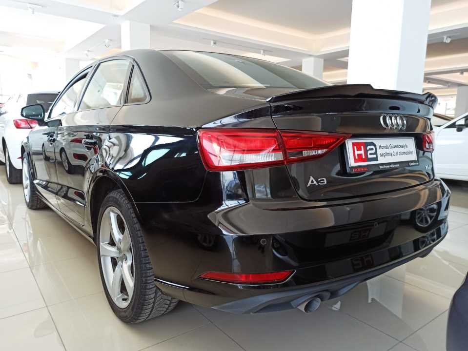 A3 2021+ Sedan Uyumlu M4 Spoiler - Piano Black (Parlak Siyah) 2