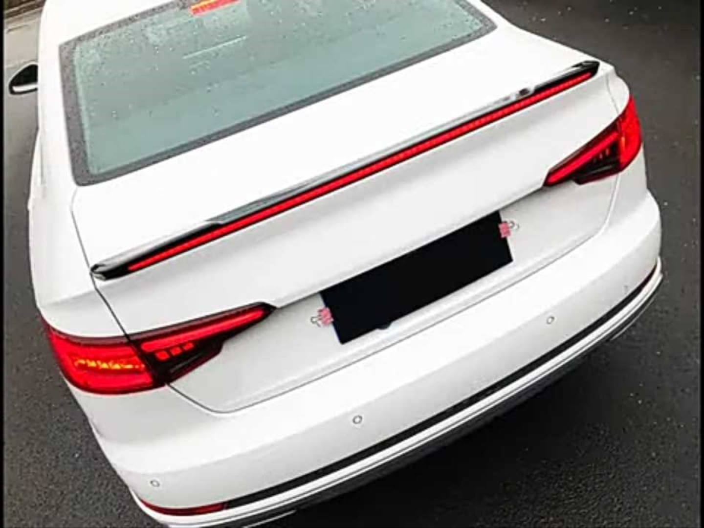 A4 2016-2019 için Uyumlu LED Spoiler Piano Black (Parlak Siyah) 4