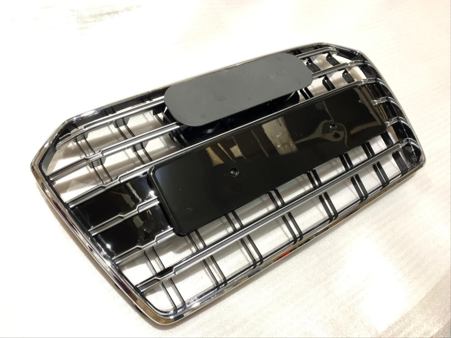 Audi A6 (2015-2018) Uyumlu S6 Gri Panjur 3