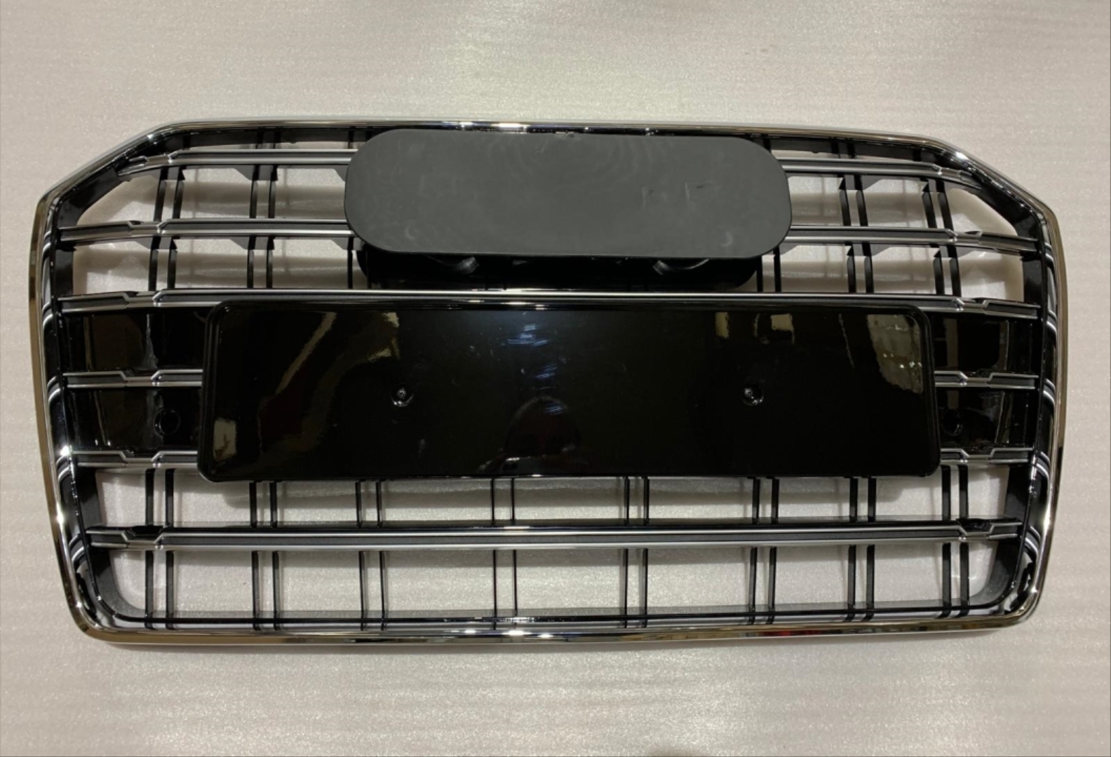 Audi A6 (2015-2018) Uyumlu S6 Gri Panjur 4