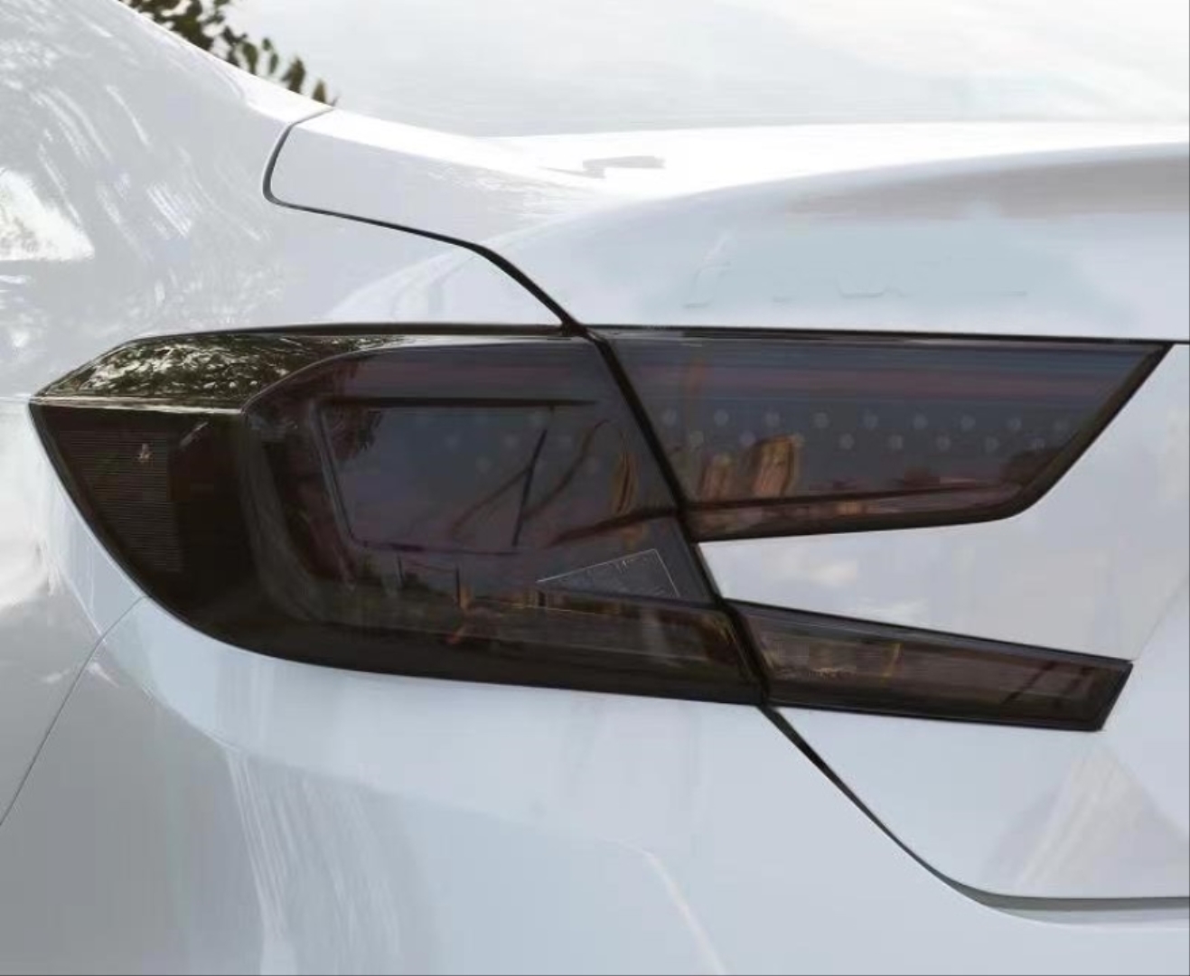 Honda Accord 2020+ Uyumlu Omurga LED Stop - Smoke 2