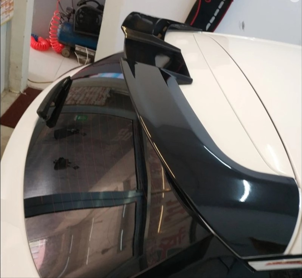 Opel Astra K (2016-2020) İçin Piano Black Spoiler - Parlak Siyah 3
