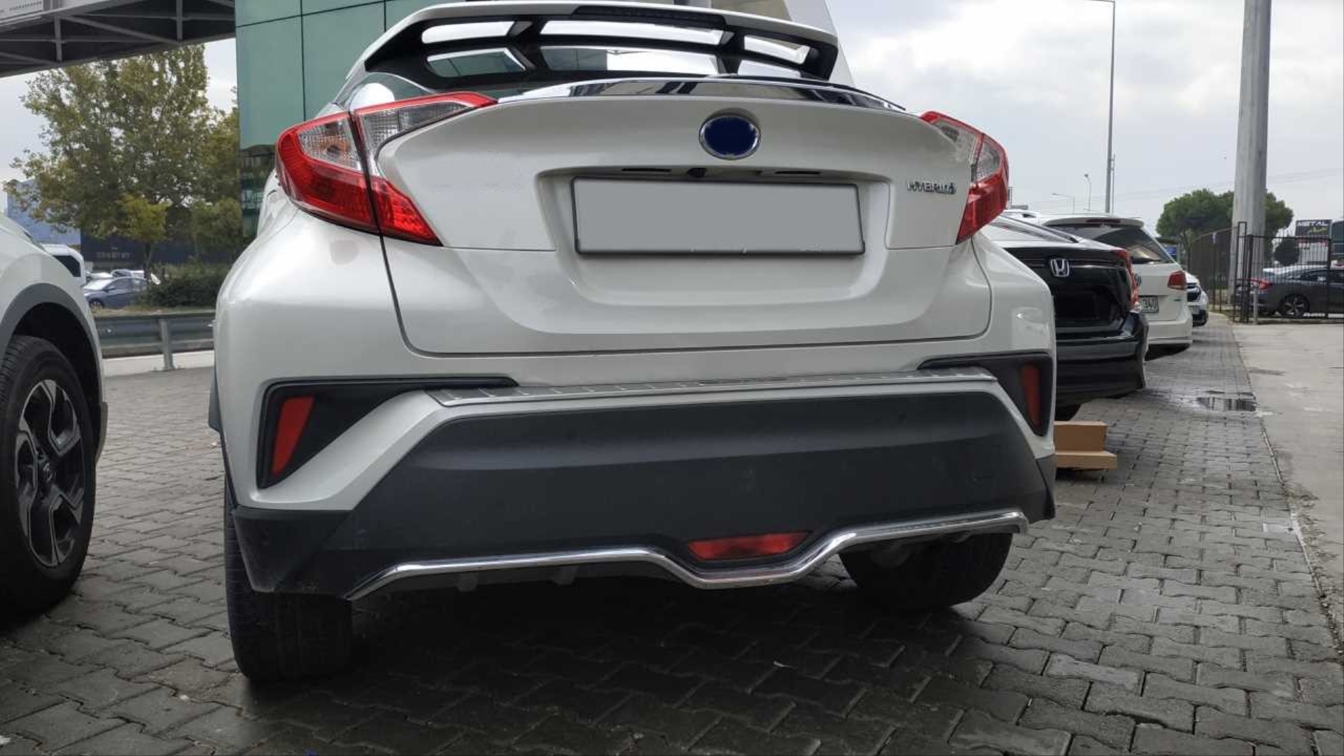 C-HR 2016-2019 İçin Uyumlu Arka Tampon Alt Çıtası Nikelaj 4