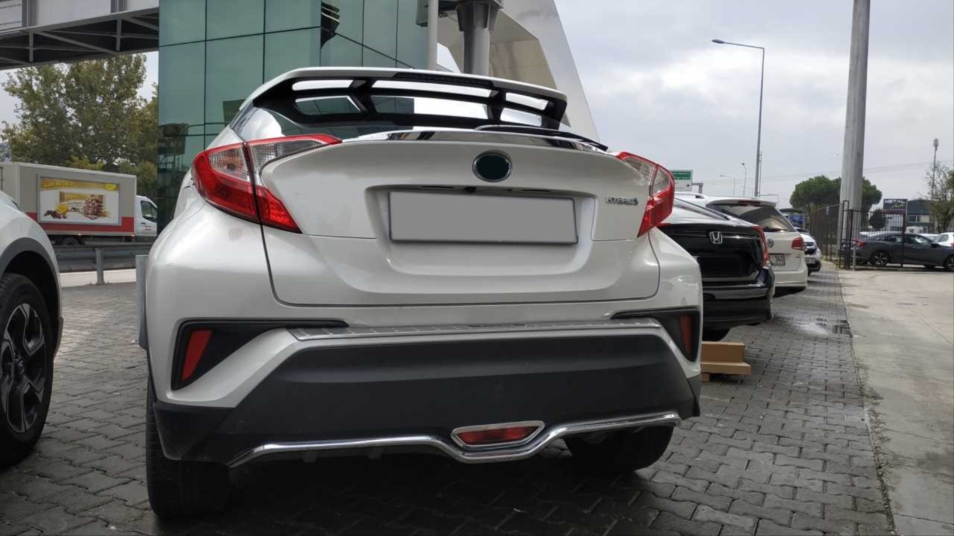 C-HR 2016-2019 İçin Uyumlu Arka Tampon Alt Çıtası Nikelaj 5